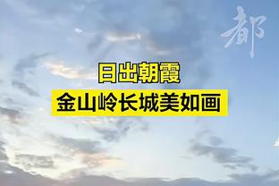 陷入缠斗！约基奇半场8中3得到8分6板7助&4失误 单打连续吃瘪